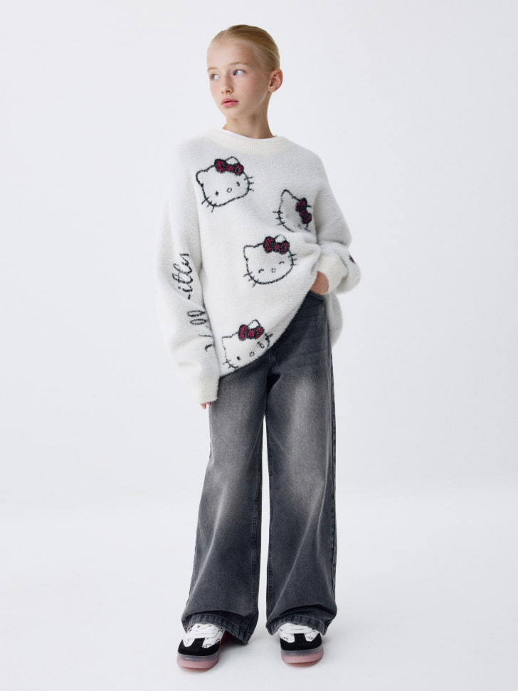 Пушистый джемпер с Hello Kitty для девочек. Фото №2