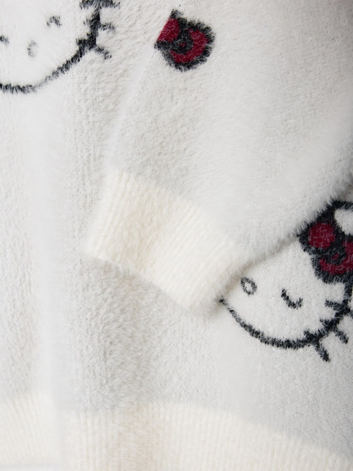 Пушистый джемпер с Hello Kitty для девочек. Фото №7