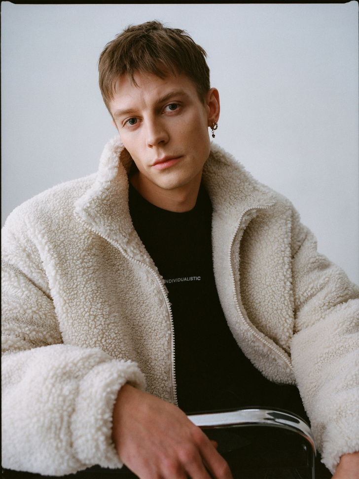 

Утепленная куртка из искуственного меха