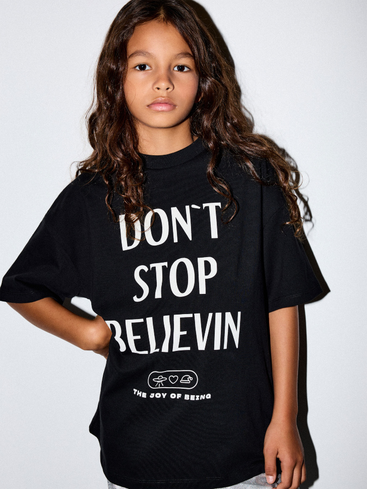 

Футболка с новогодним принтом детская