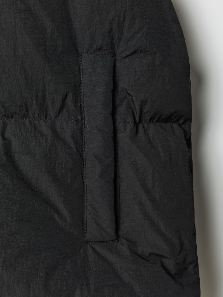 базовый утепленный жилет от бренда sela вид слева