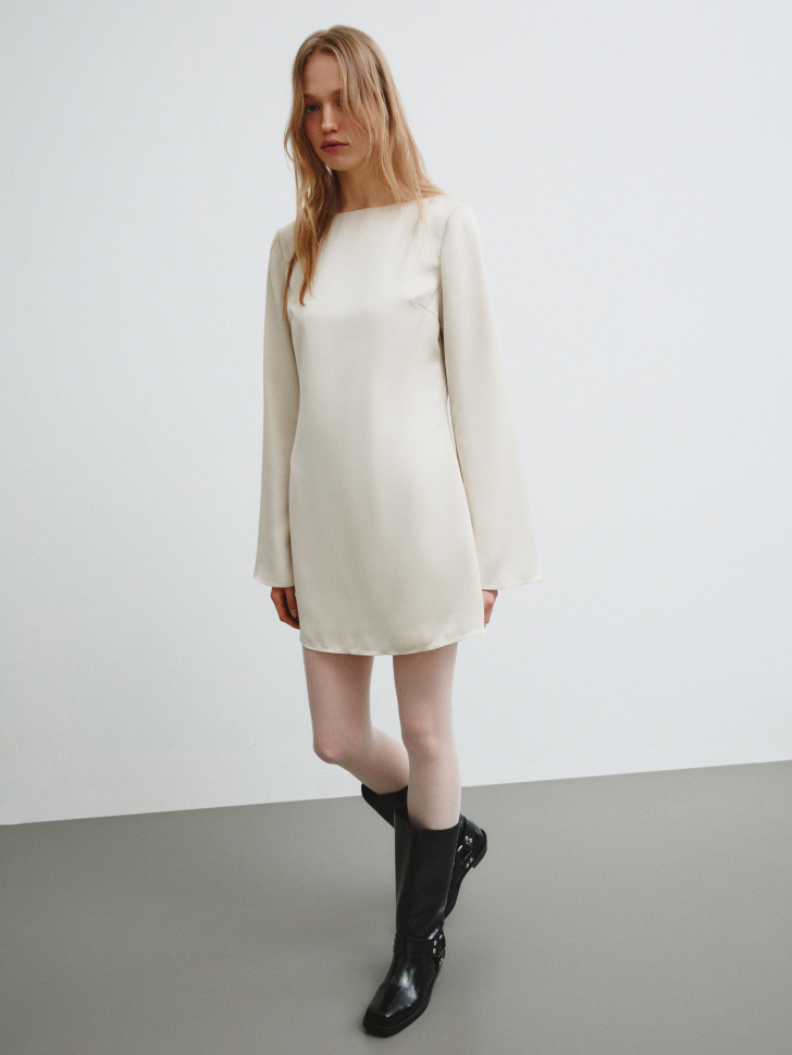 сатиновое мини-платье из линейки  young по цене 3299 руб вид справа