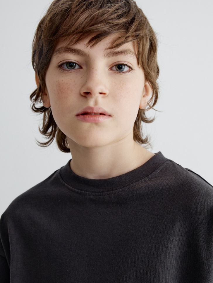 футболка оверсайз с принтом для мальчиков по цене 1299 руб вид справа