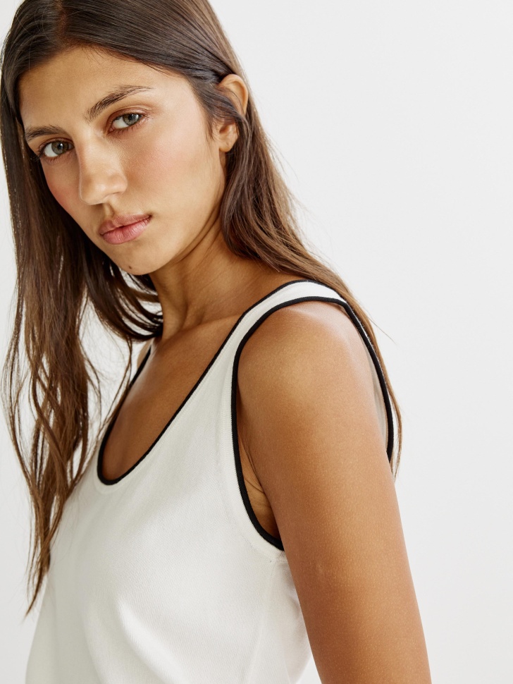 танк-топ с контрастной окантовкой по цене 1999 руб вид справа