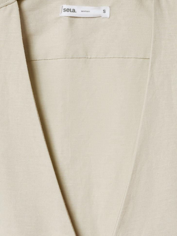 топ с запахом из смесового льна из хлопка спереди