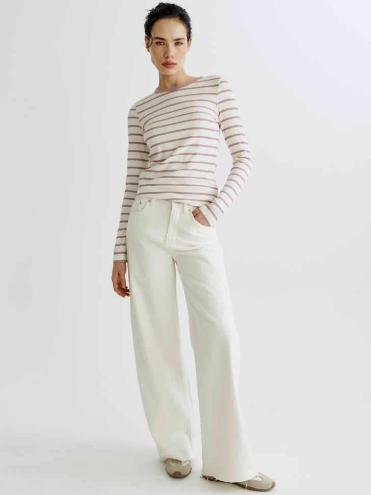 лонгслив в полоску от бренда sela вид слева