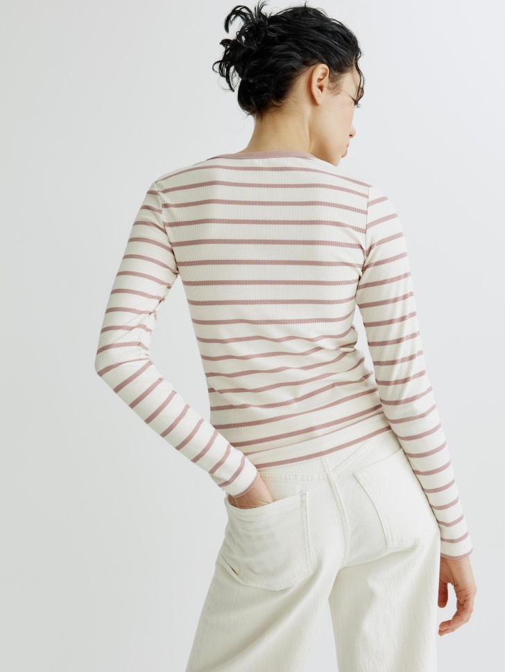 лонгслив в полоску по цене 1999 руб вид справа