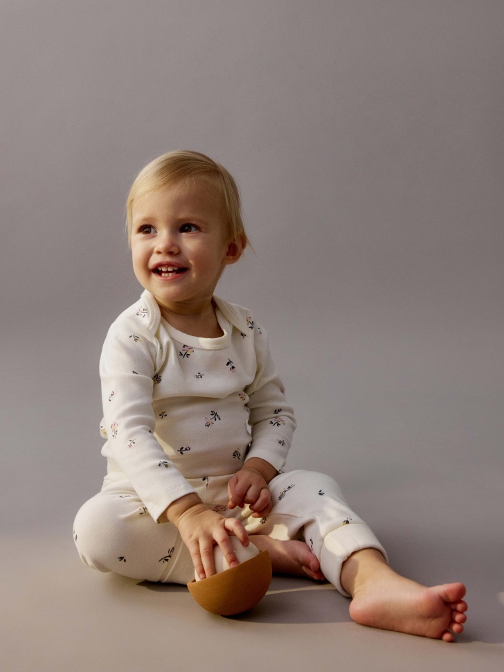 набор из 2 трикотажных боди с длинным рукавом для малышей от бренда sela вид слева