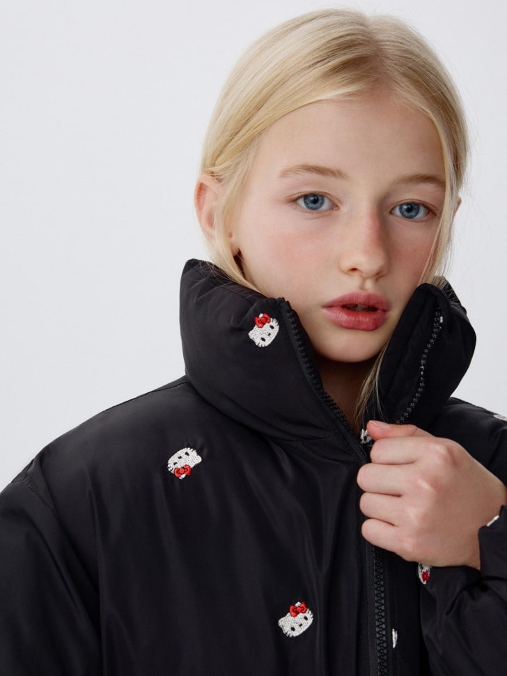 зимняя куртка с вышивкой hello kitty для девочек 4680798461182 в интернет магазине