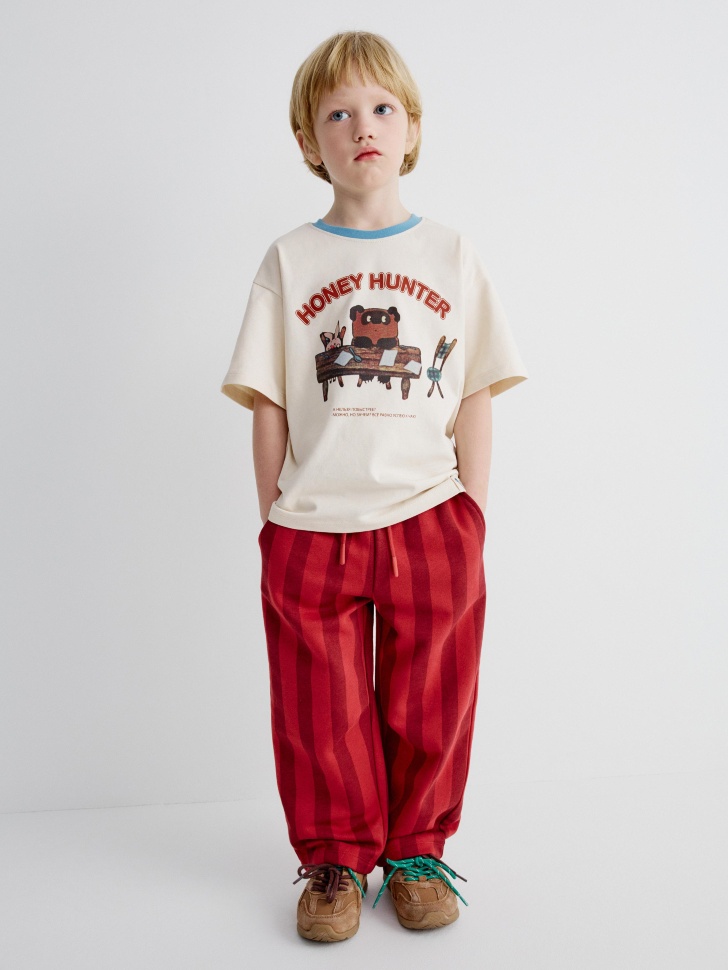 футболка оверсайз с принтом  x союзмультфильм детская от бренда sela вид слева