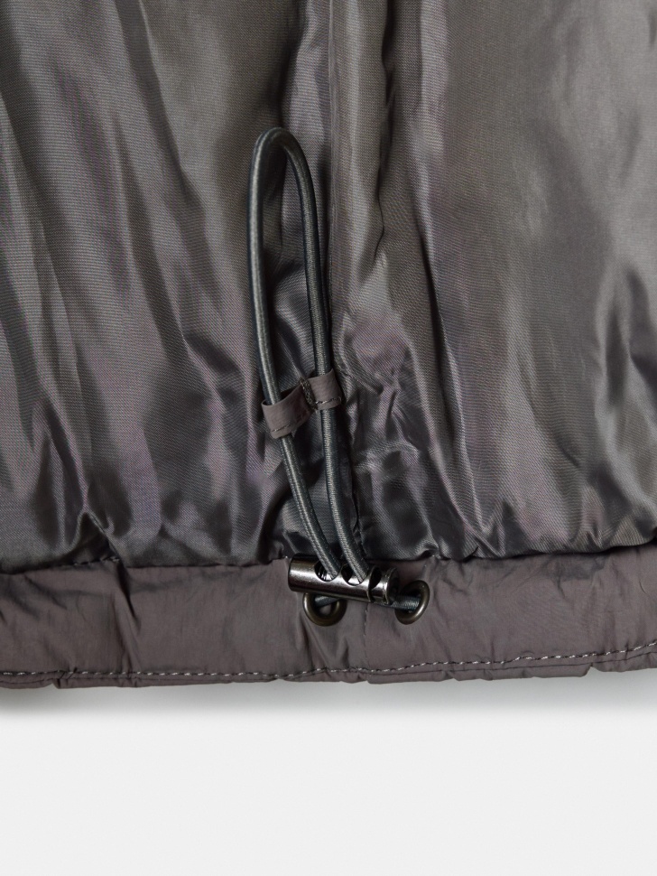 базовый утепленный жилет по цене 3999 руб вид справа