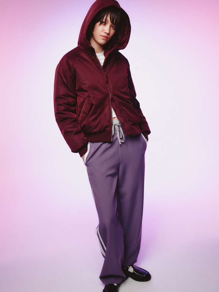 бомбер утепленный оверсайз из линейки  young от бренда sela вид слева