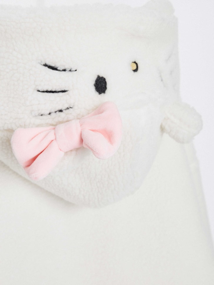 Утепленная куртка из искусственного меха с Hello Kitty для девочек. Фото №8