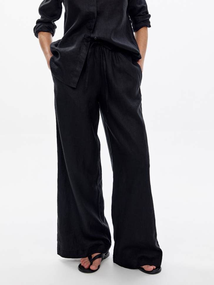 широкие брюки из 100% льна от бренда sela вид слева