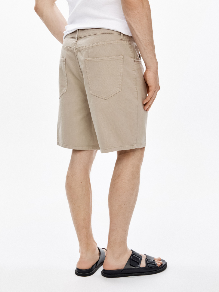 джинсовые шорты бермуды по цене 3299 руб вид справа