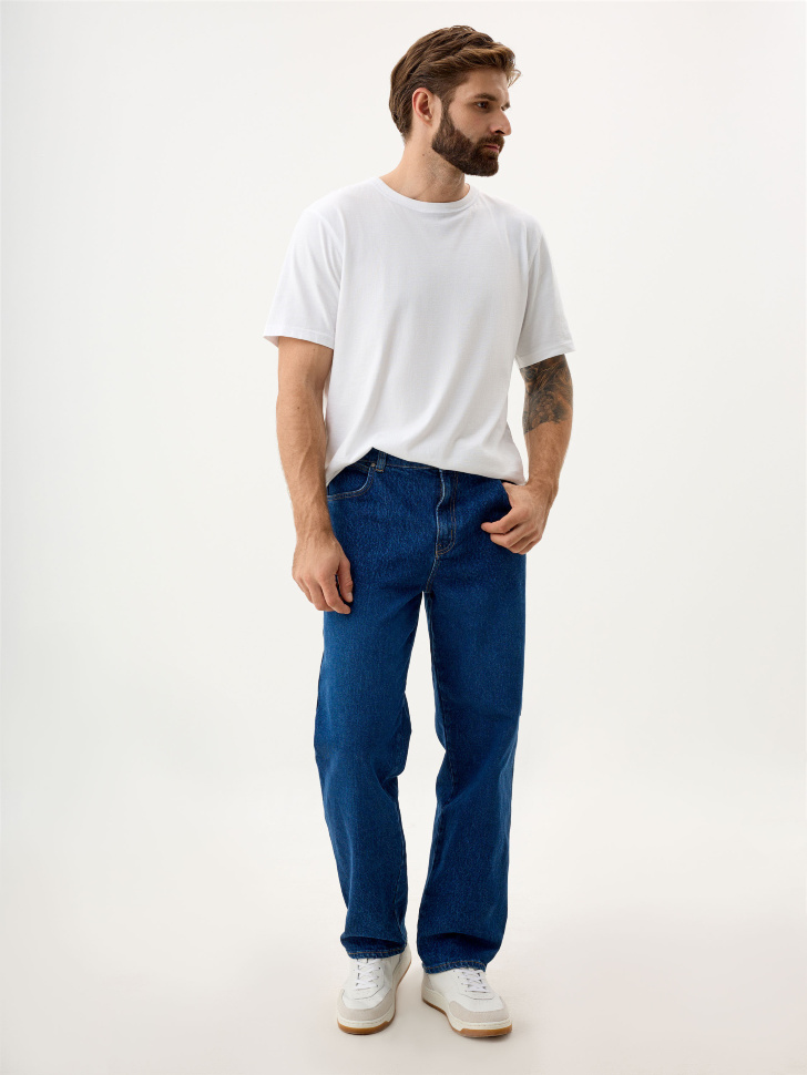

Джинсы LOOSE FIT со средней посадкой