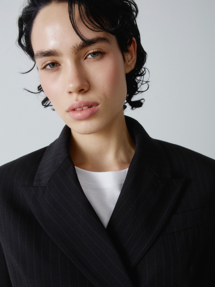 двубортный жакет в полоску с тонким поясом 4610517302298 купить с доставкой