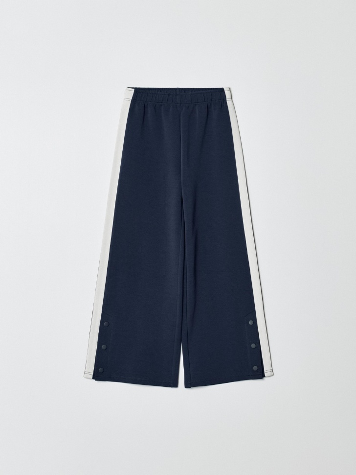 широкие брюки с лампасами для девочек из россии вид сбоку