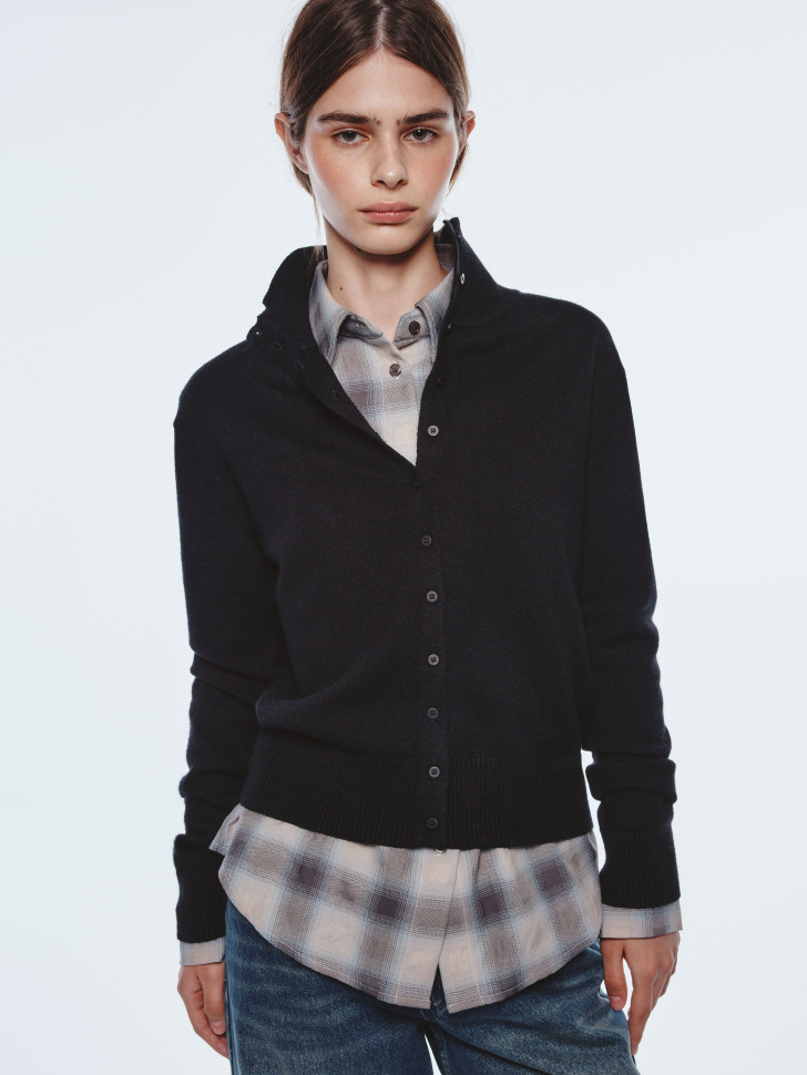 вязаный кардиган из линейки  young из россии вид сбоку