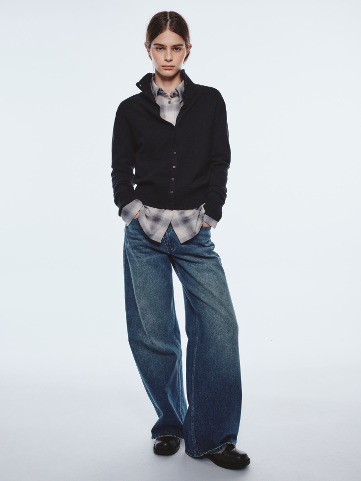 вязаный кардиган из линейки  young от бренда sela вид слева