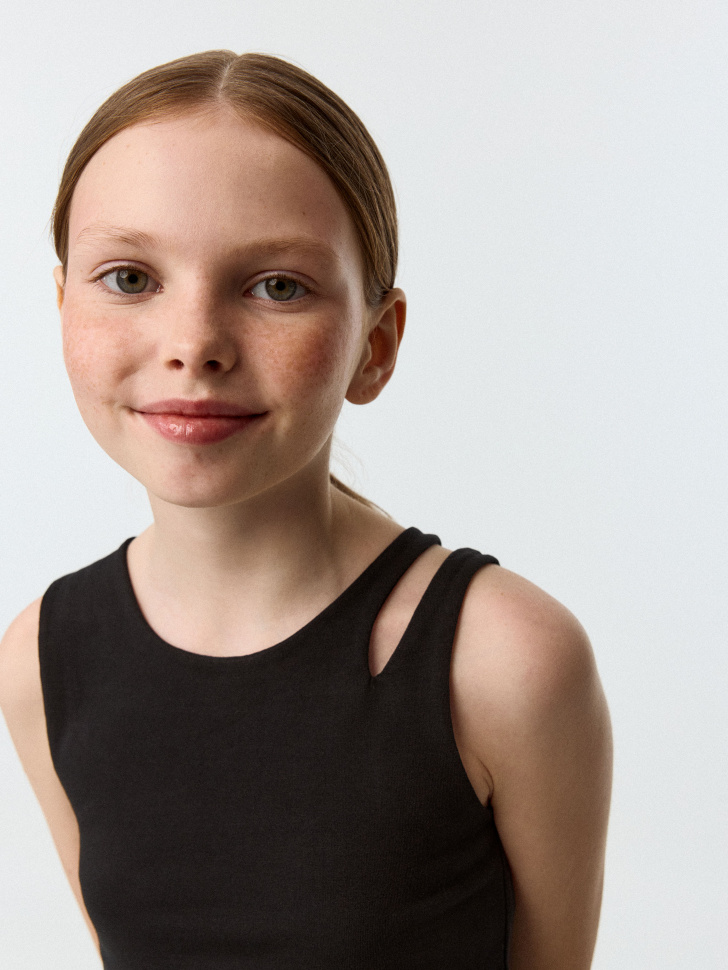 

Укороченный топ для девочек