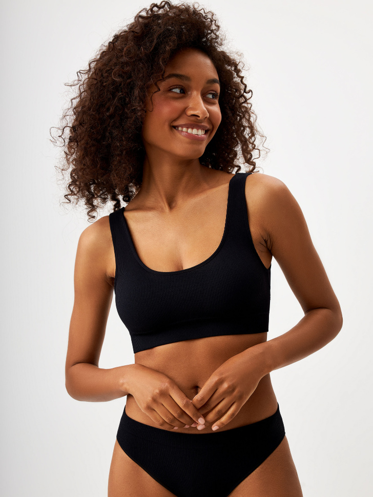 

Бесшовный бюстгальтер в рубчик