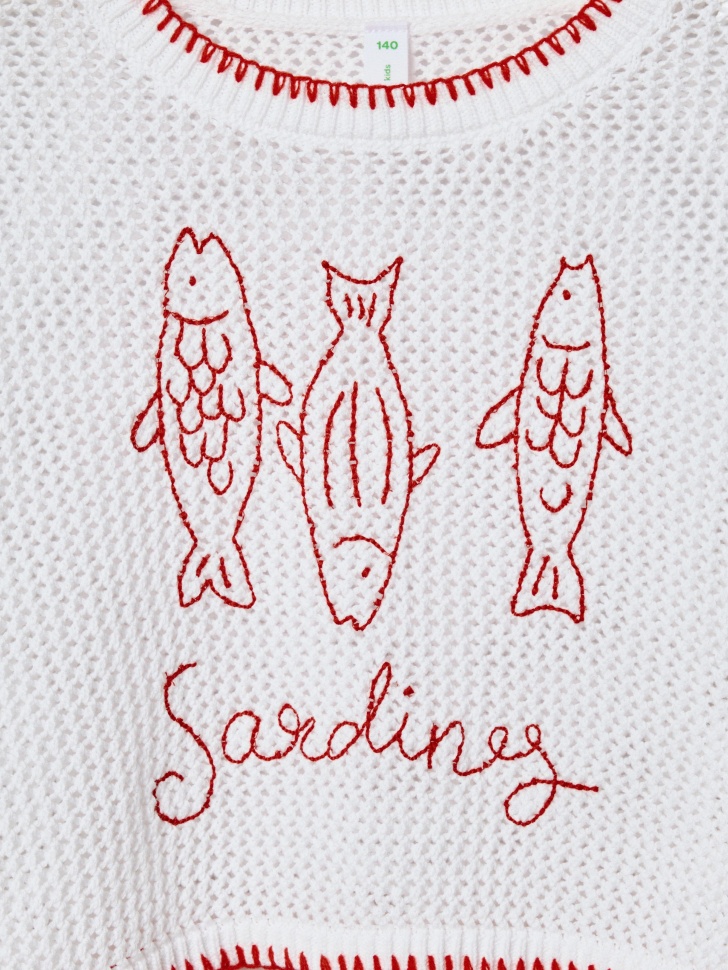 укороченный джемпер сетка с вышивкой для девочек из проверенных материалов спереди