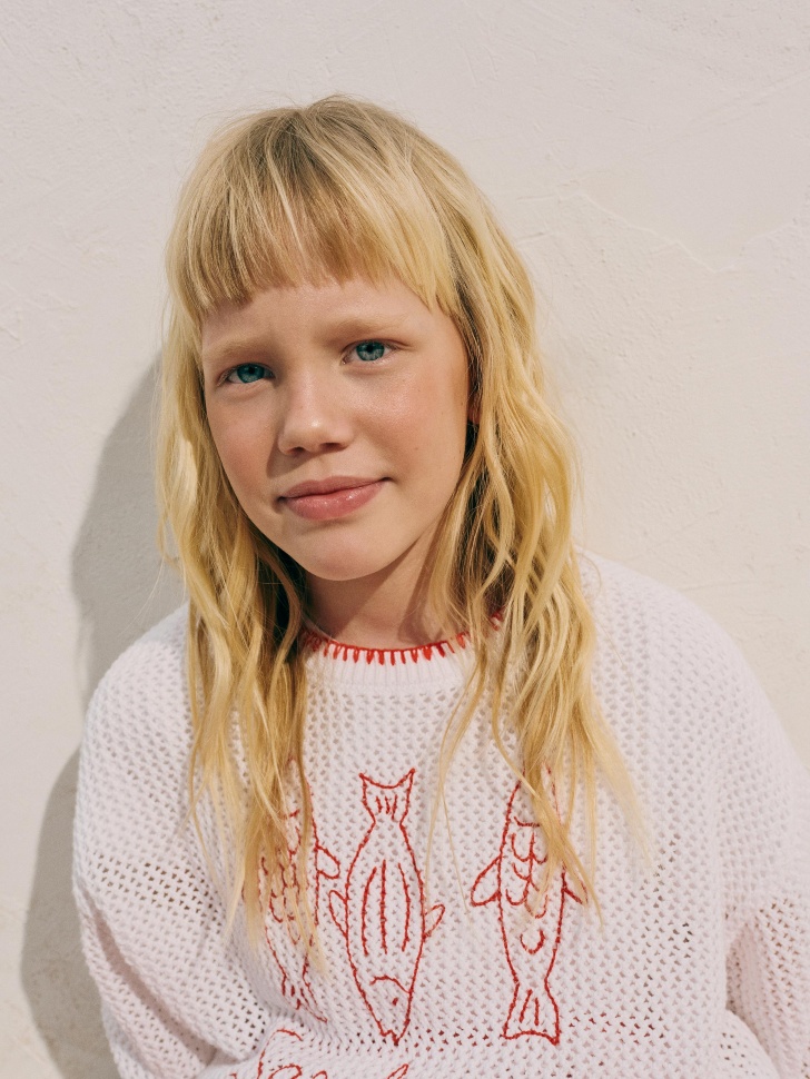 укороченный джемпер сетка с вышивкой для девочек 4610517945563 фотография