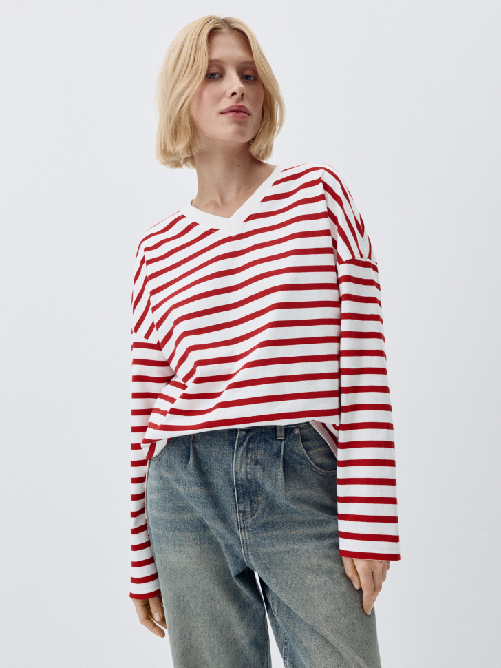 

Лонгслив ANNA OVERSIZE FIT с треугольным вырезом