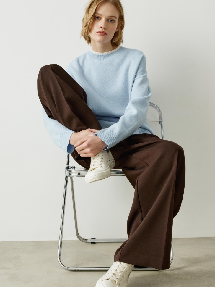 вязаный джемпер с многослойным эффектом от бренда sela вид слева