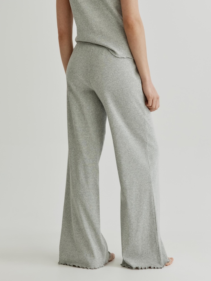 домашние брюки в рубчик по цене 1999 руб вид справа