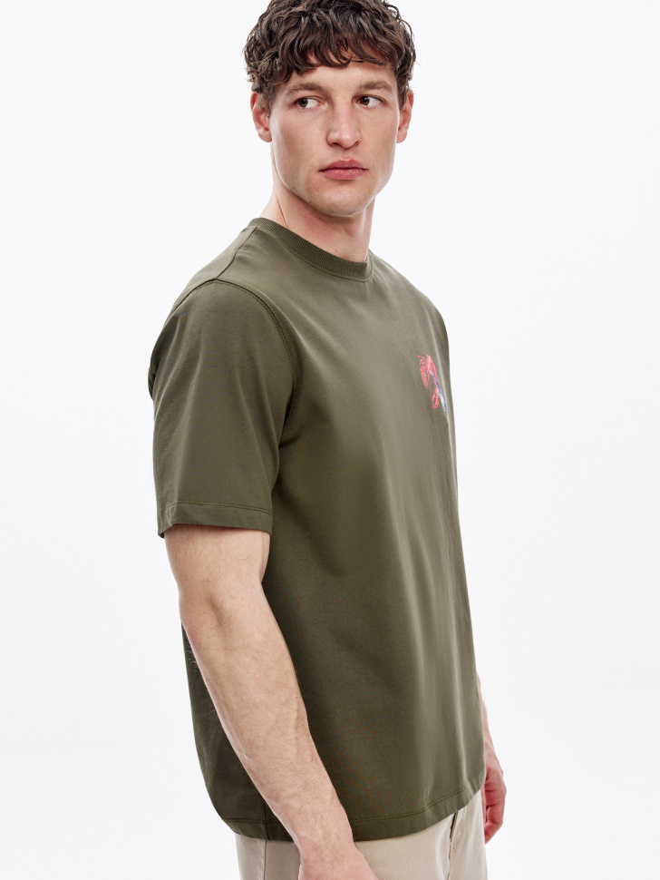 футболка прямого кроя с принтом из россии вид сбоку