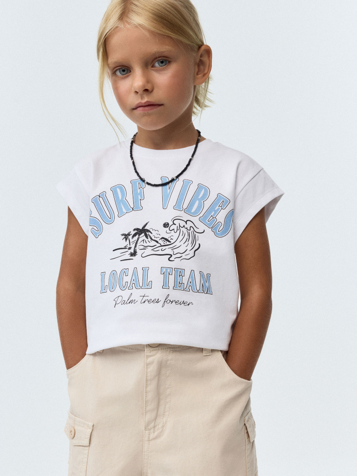 

Футболка с принтом для девочек