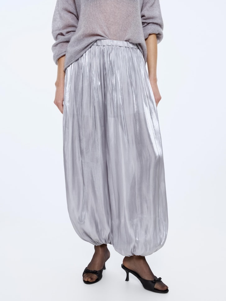 брюки-шаровары из жатой ткани с блеском 4610517139641 в интернет магазине