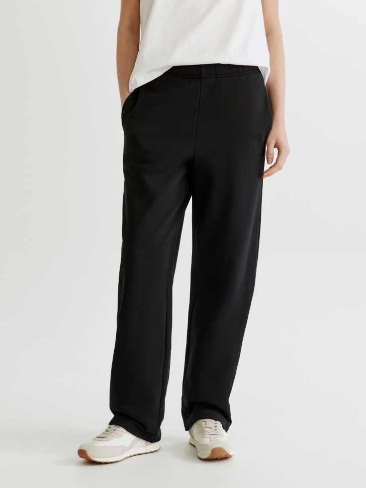 брюки из плотного футера от бренда sela вид слева