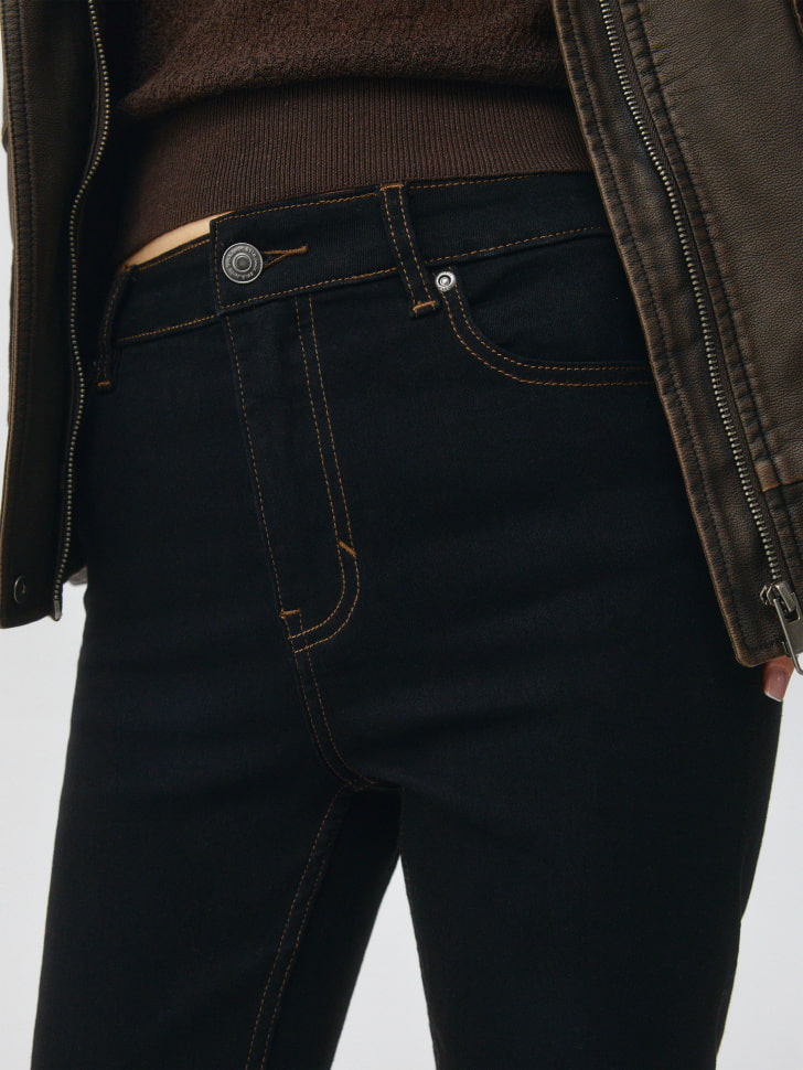 Джинсы Bootcut. Фото №3