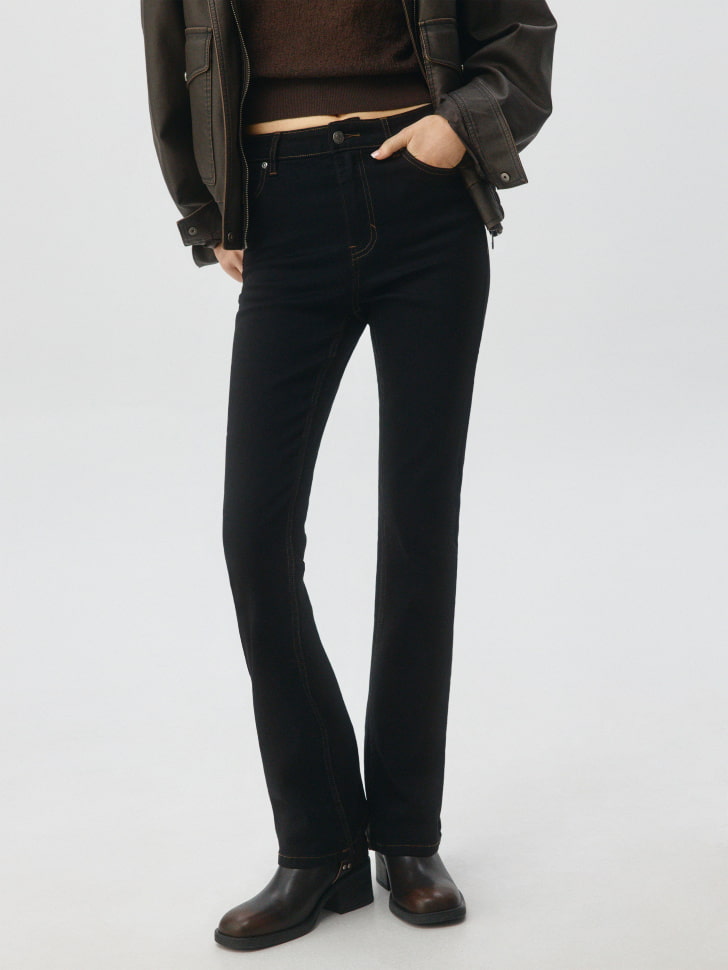 Джинсы Bootcut. Фото №4