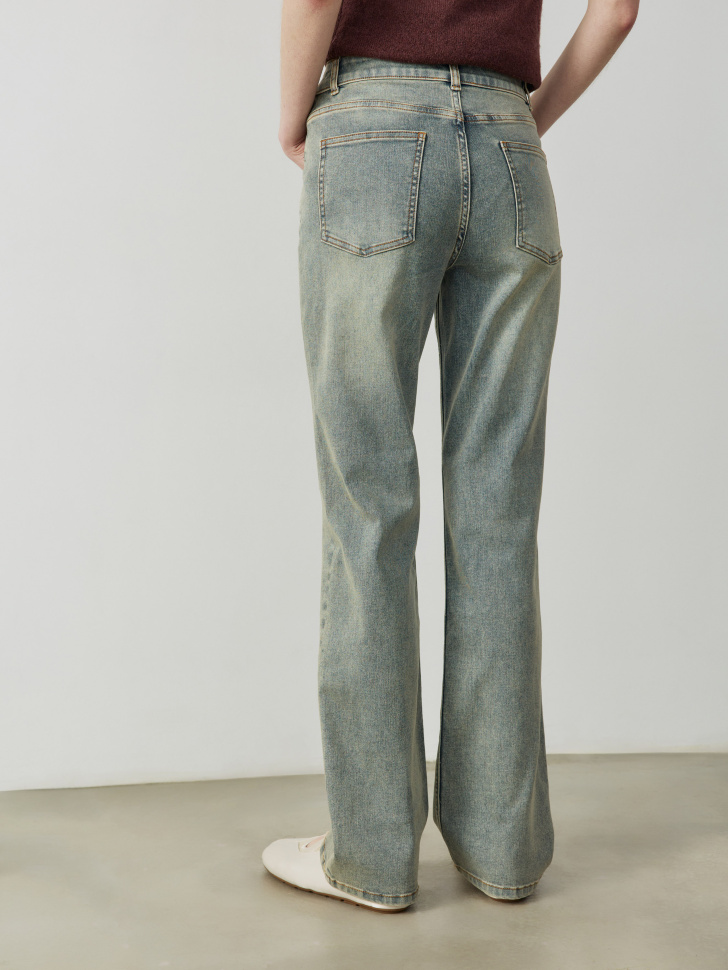 джинсы прямые с низкой посадкой из линейки  young по цене 3499 руб вид справа