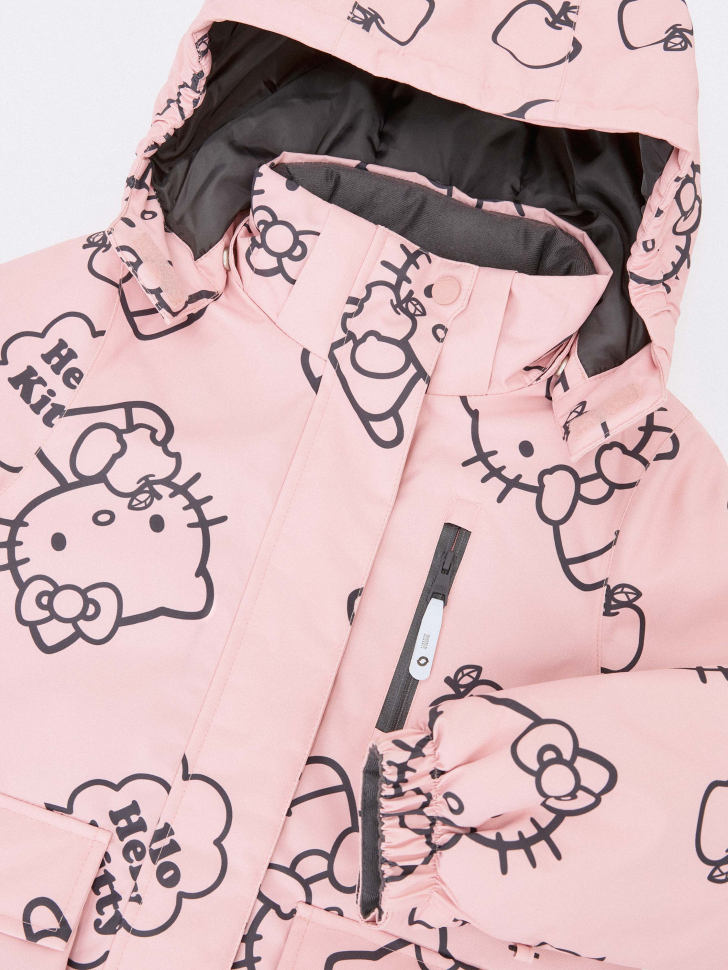 Демисезонная куртка из технологичной мембраны с принтом Hello Kitty для девочек. Фото №6