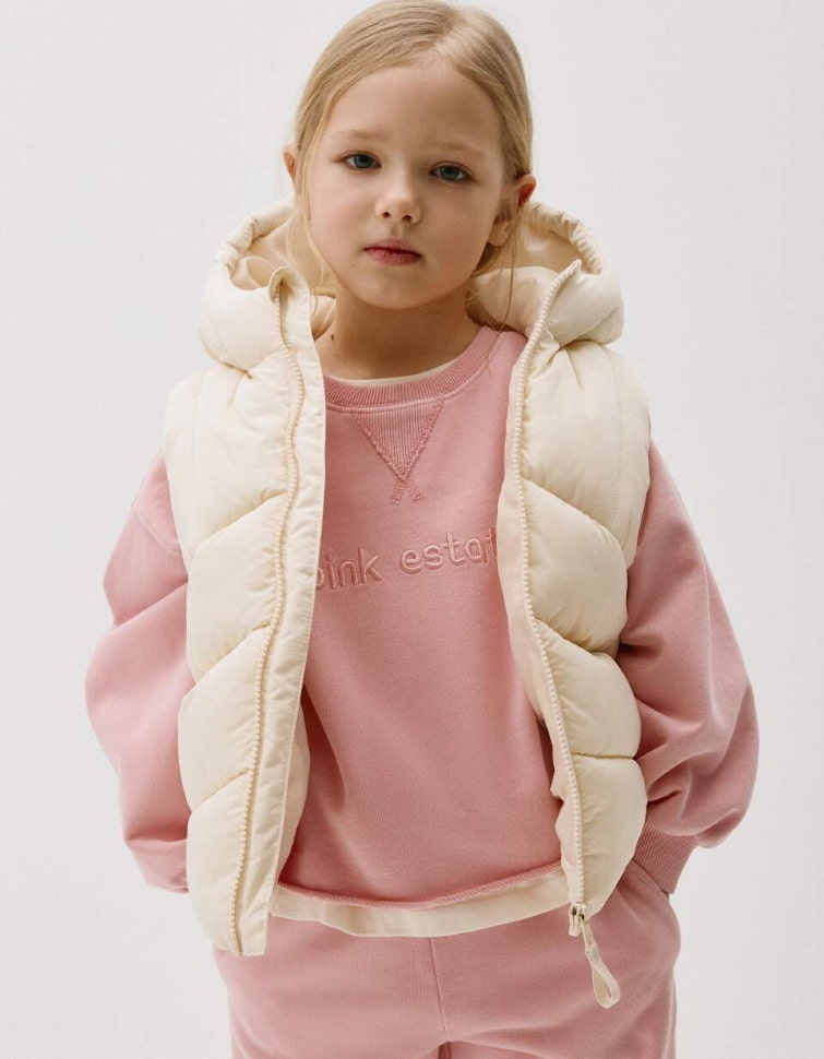 стеганый жилет с капюшоном для девочек 4680704342420 фотография