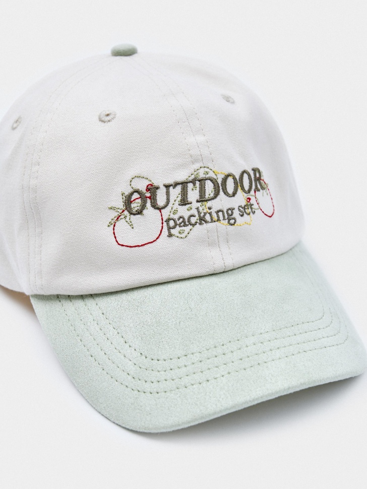 бейсболка с вышивкой от бренда sela вид слева