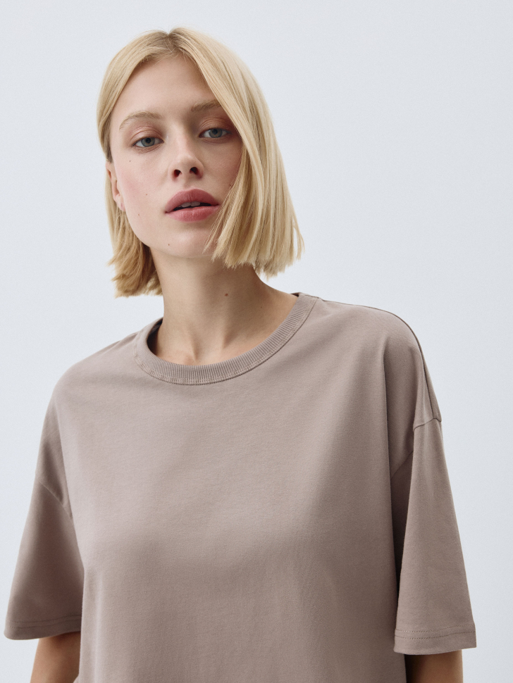 

Футболка MIRA OVERSIZE FIT