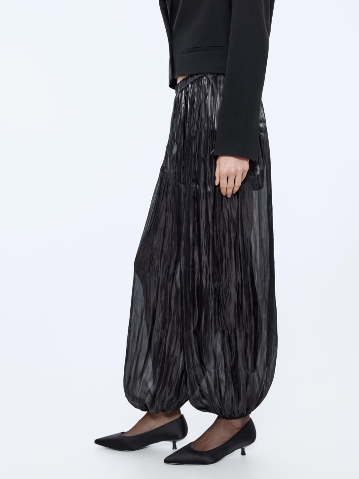 брюки-шаровары из жатой ткани с блеском 4610517139672 в интернет магазине