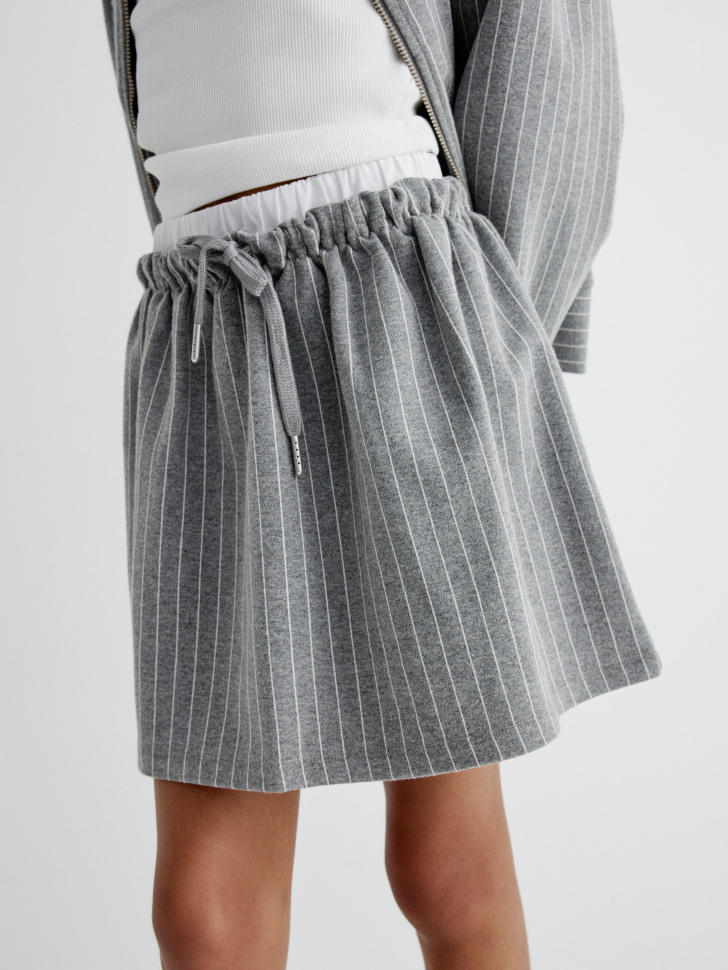 Товар с артикулом 4610517233813 вид сзади