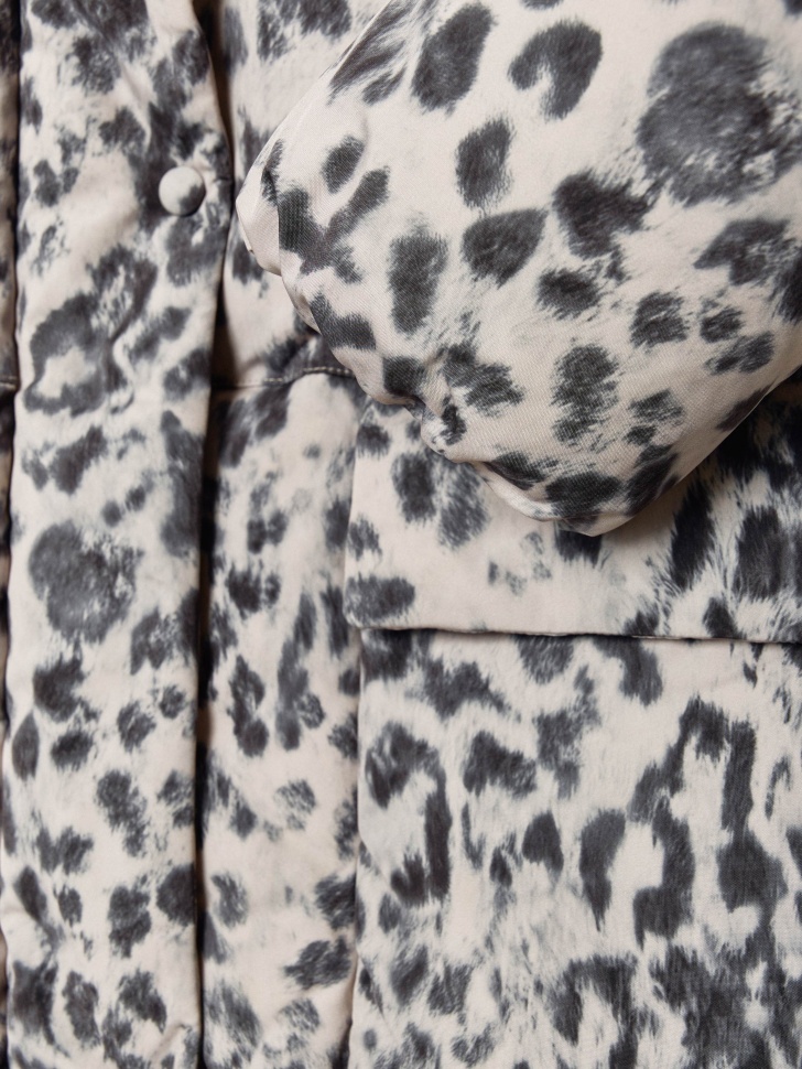 стеганая куртка с леопардовым принтом универсального стиля с лицевой стороны