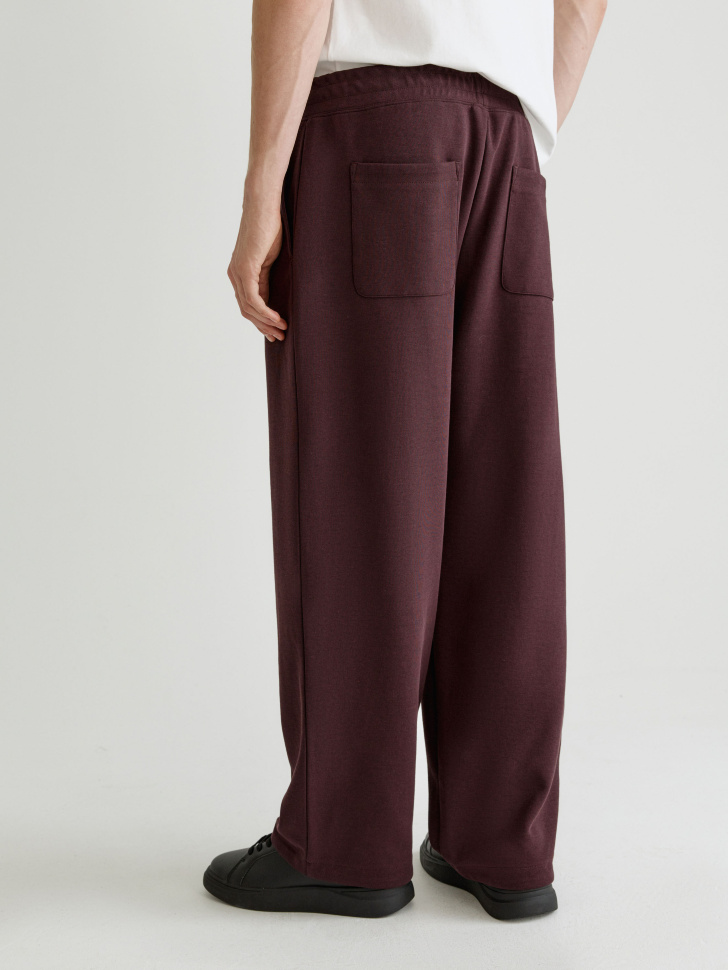 свободные трикотажные брюки по цене 3599 руб вид справа