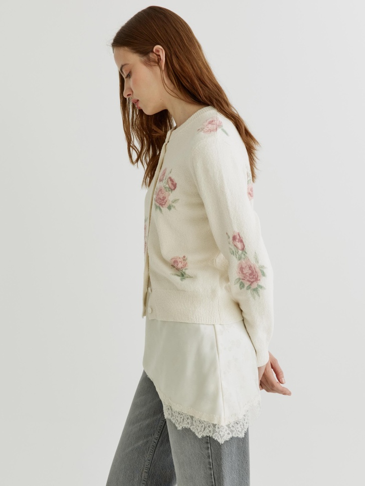 вязаный кардиган с цветочным принтом для взрослого возраста с изнаночной стороны