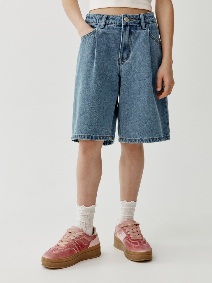 джинсовые шорты-бермуды для девочек от бренда sela вид слева