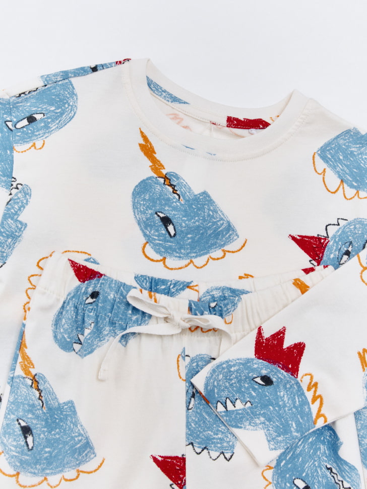 пижама с новогодним принтом для мальчиков 4680798800684 по акции