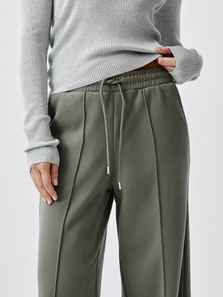 утепленные брюки из футера 4680704282412 по акции